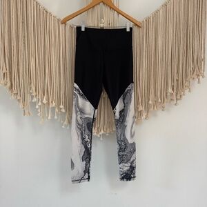 Zyia Active Leggings with Marble Detail